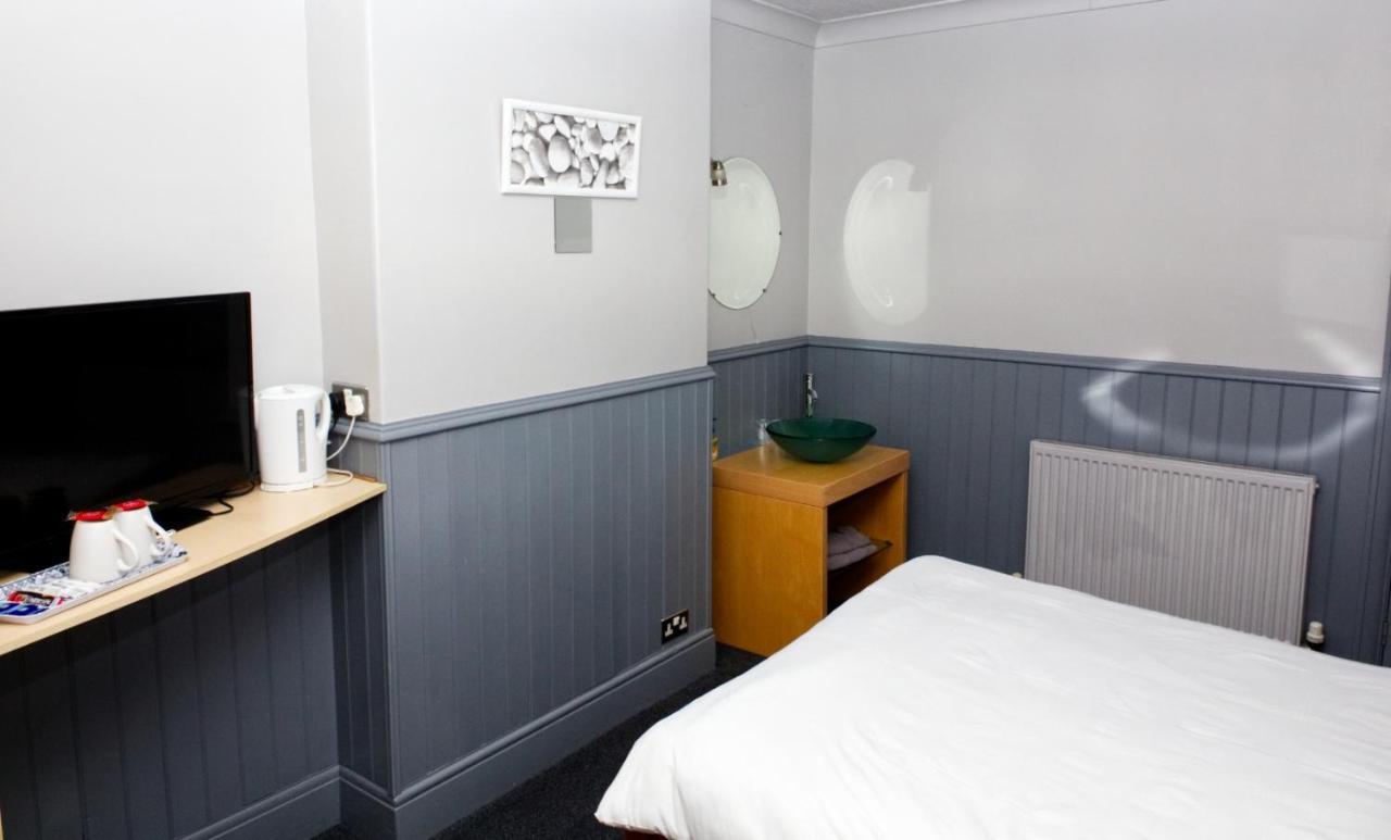 Mallowview Bed And Breakfast คลีทอร์ปส์ ภายนอก รูปภาพ