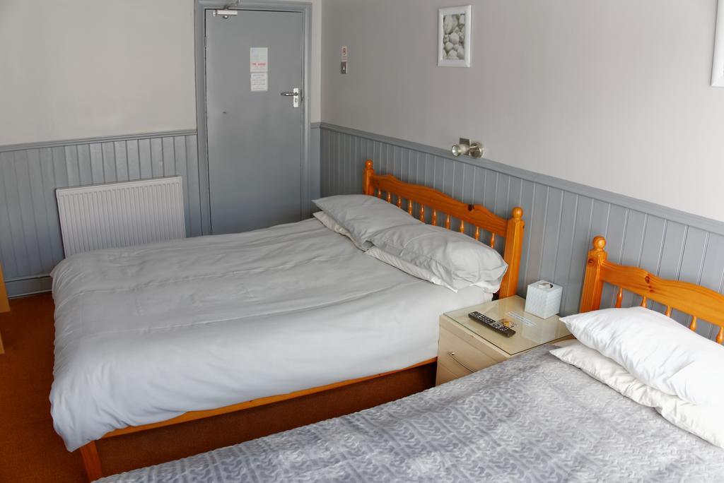 Mallowview Bed And Breakfast คลีทอร์ปส์ ภายนอก รูปภาพ